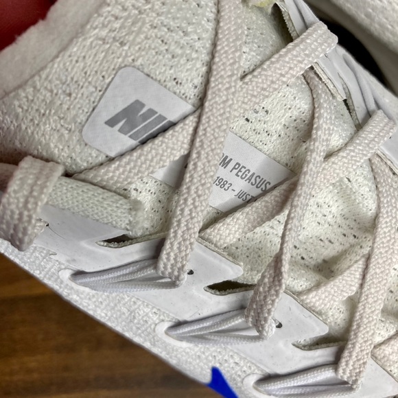 NIKE AIR ZOOM PEGASUS 36 PLATINUM TINT ROYAL WHITE - Picture 4 of 9